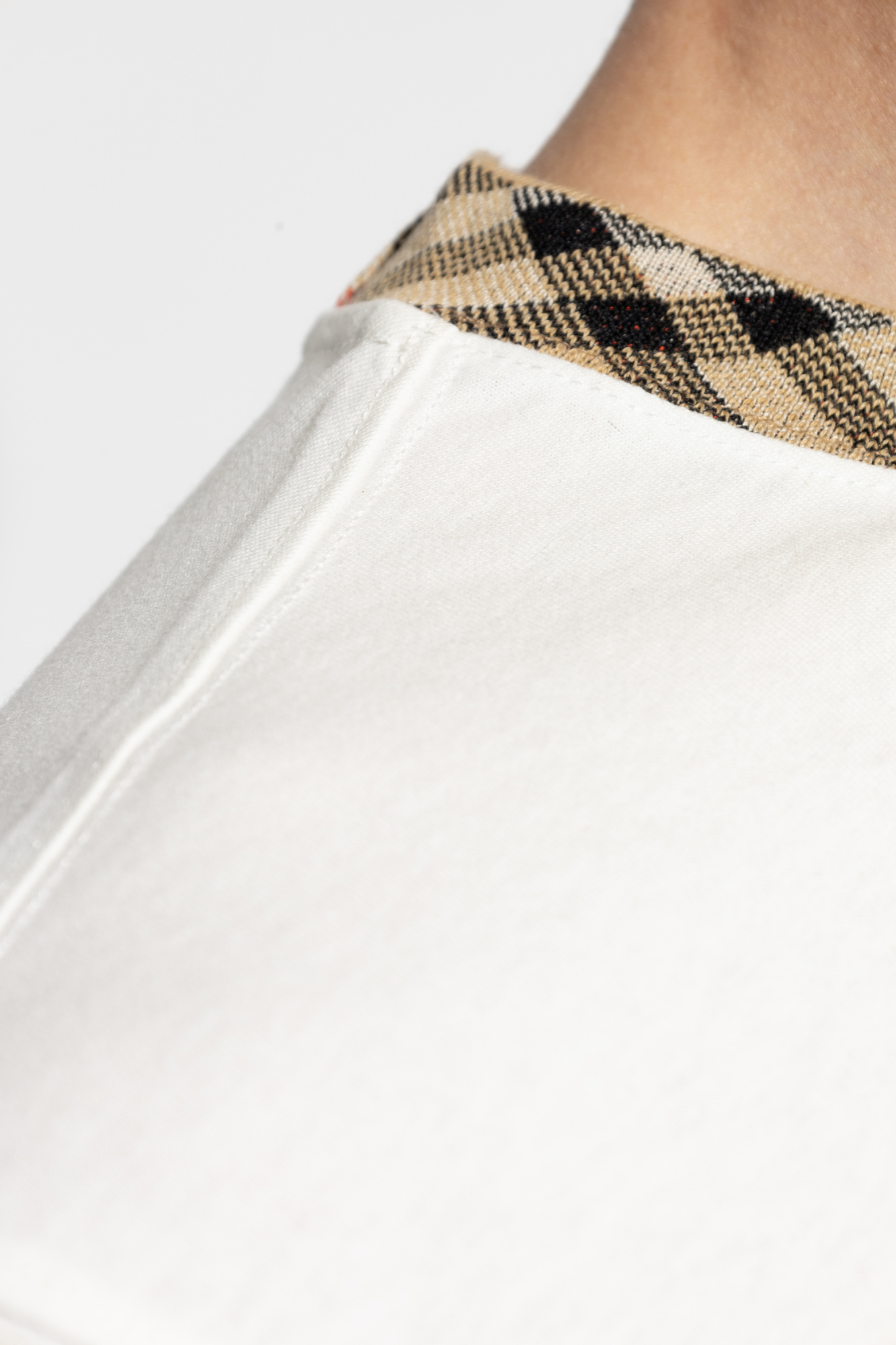 Tシャツ・カットソー Burberry FW25 'Ryan' T-shirt (8110100 CHALK) White T-shirt 